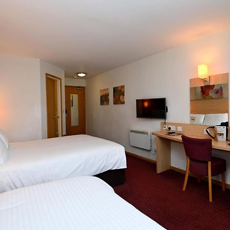 Meadow Farm Redditch By Marstons Inns Ngoại thất bức ảnh