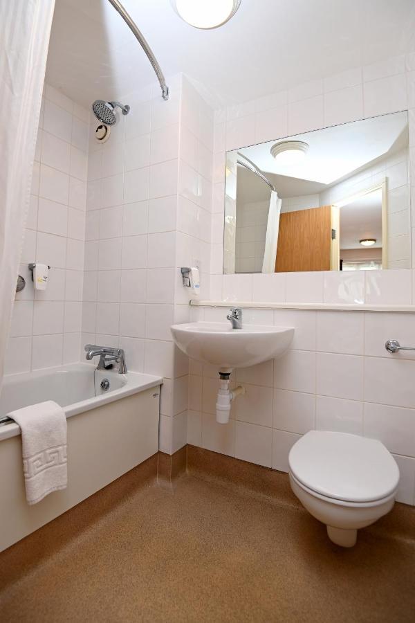 Meadow Farm Redditch By Marstons Inns Ngoại thất bức ảnh